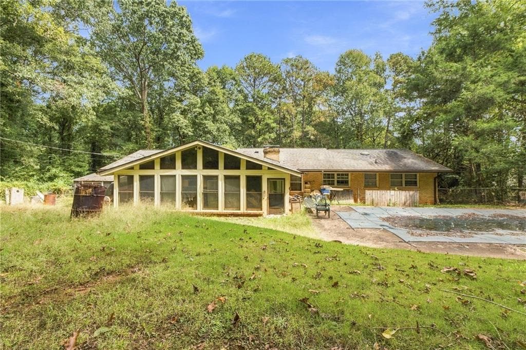 3 bedroom, 2 bathroom, 2,196 sq ft single family residence for sale at 188 Fieldstone Lane, Covington, GA 30016 — photo 3