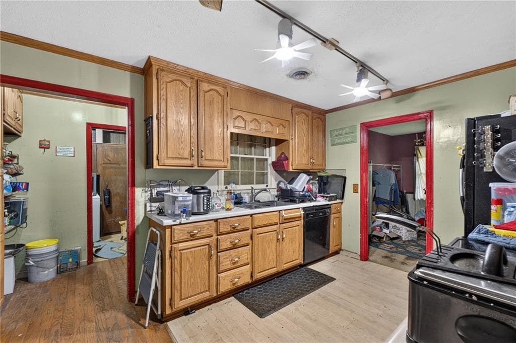 3 bedroom, 2 bathroom, 2,196 sq ft single family residence for sale at 188 Fieldstone Lane, Covington, GA 30016 — photo 8