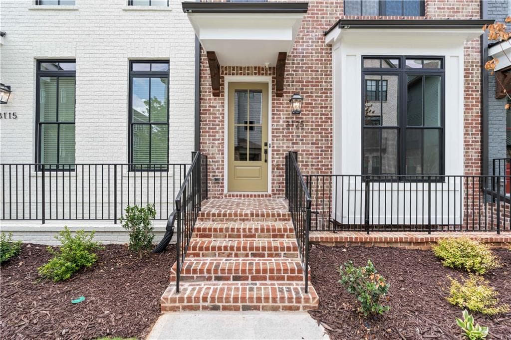 3 bedroom, 4 bathroom, 2,105 sq ft townhouse for sale at 3125 Paley Drive 27, Alpharetta, GA 30009 — photo 8