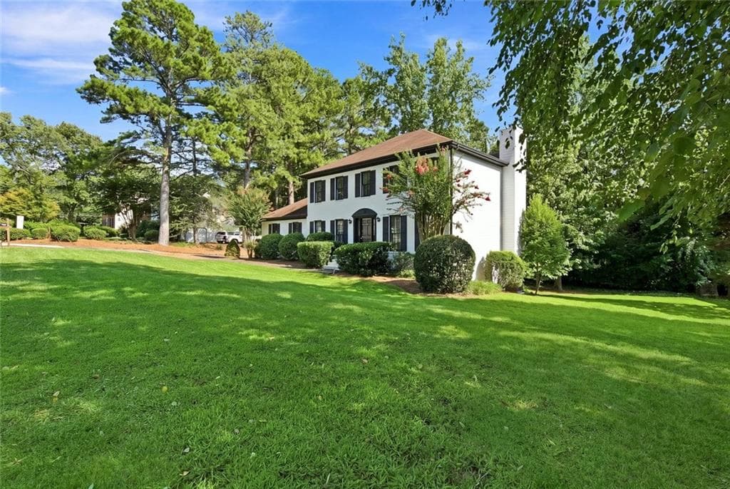 5 bedroom, 3 bathroom, 3,048 sq ft single family residence for rent at 1494 Oak Springs Drive, Marietta, GA 30066 for $3,500 a month — photo 3