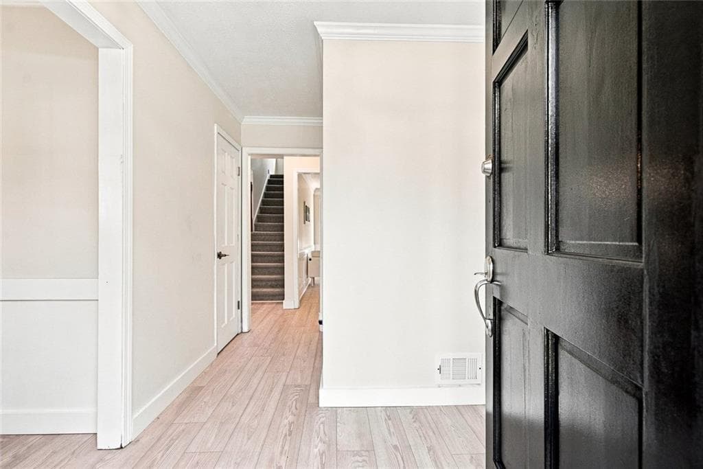 5 bedroom, 3 bathroom, 3,048 sq ft single family residence for rent at 1494 Oak Springs Drive, Marietta, GA 30066 for $3,500 a month — photo 4