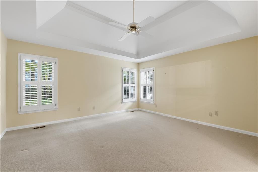 3 bedroom, 3 bathroom, 3,139 sq ft single family residence for sale at 121 Red Oak Lane, Alpharetta, GA 30009 — photo 7