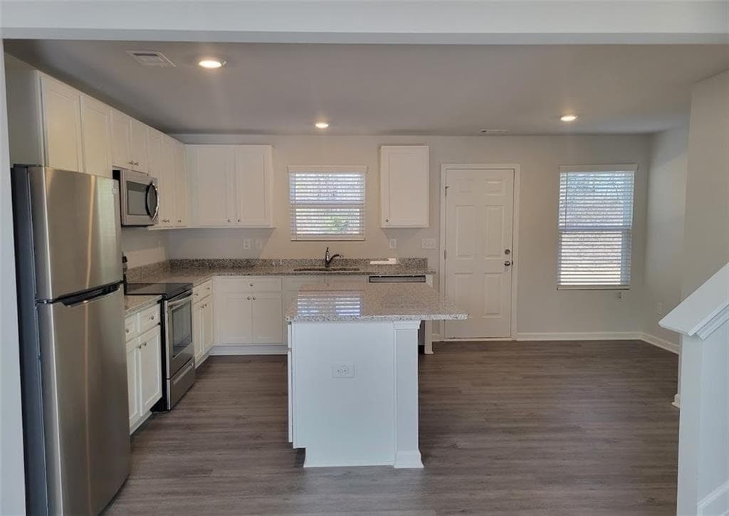 4 bedroom, 3 bathroom, 1,916 sq ft single family residence for rent at 612 W Vincent Drive, Athens, GA 30607 for $2,750 a month — photo 4
