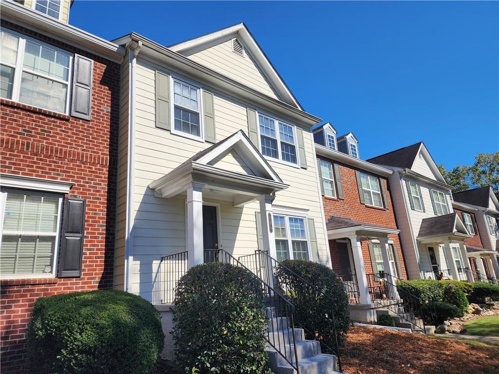2 bedroom, 3 bathroom, 1,870 sq ft townhouse for rent at 606 Market Place Lane, Woodstock, GA 30188 for $2,050 a month — photo 2