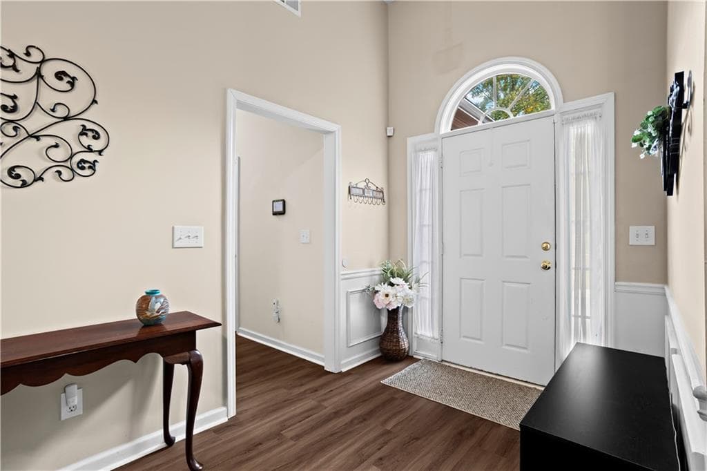 3 bedroom, 2 bathroom, 2,101 sq ft single family residence for sale at 2014 Devonhurst Drive, Powder Springs, GA 30127 — photo 5