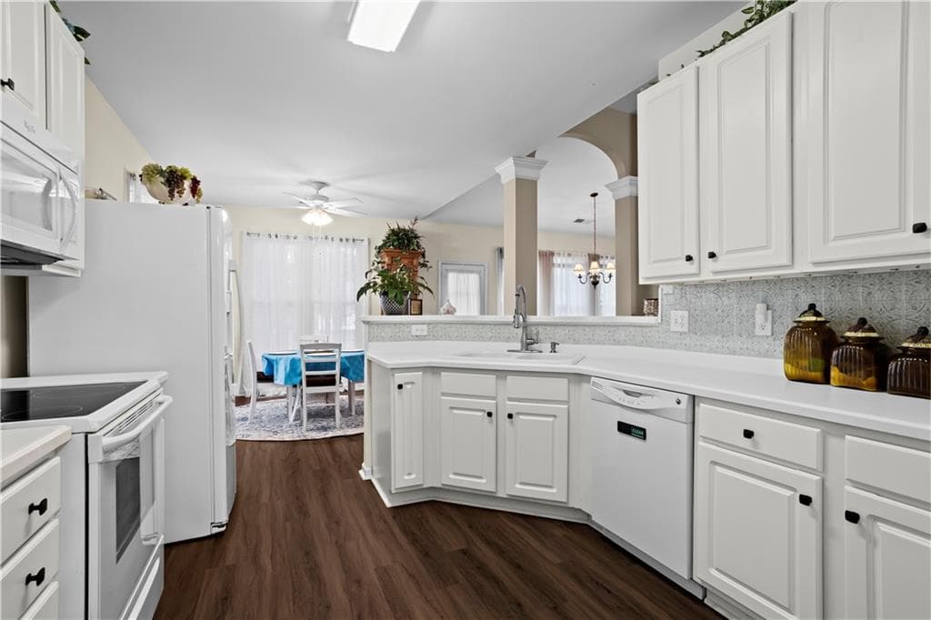 3 bedroom, 2 bathroom, 2,101 sq ft single family residence for sale at 2014 Devonhurst Drive, Powder Springs, GA 30127 — photo 8