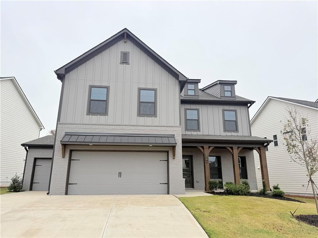5 bedroom, 4 bathroom, 2,800 sq ft single family residence under contract at 5288 Baymont Drive, Gainesville, GA 30507