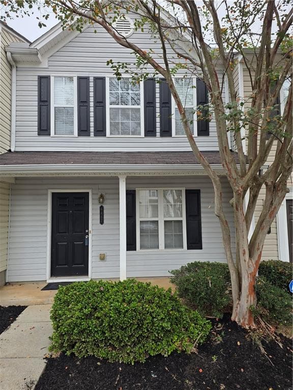 2 bedroom, 3 bathroom, 1,380 sq ft condominium for sale at 6467 Arbor Gate Drive 16, Mableton, GA 30126