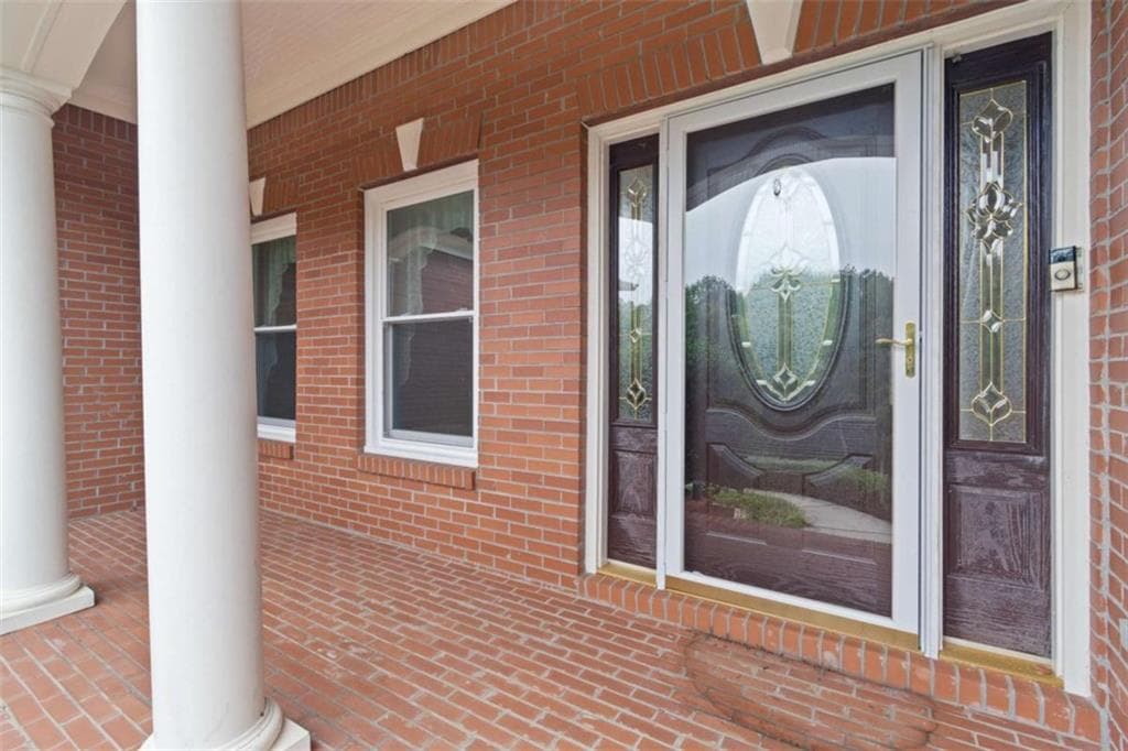 3 bedroom, 4 bathroom, 4,343 sq ft single family residence for sale at 124 Sweetwater Ridge, Hoschton, GA 30548 — photo 5