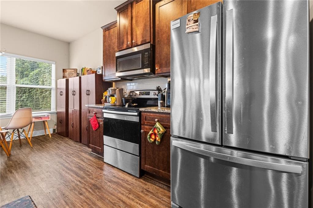 4 bedroom, 3 bathroom single family residence for sale at 210 Jennah Walk, Union City, GA 30291 — photo 8