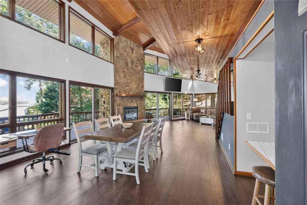 4 bedroom, 4 bathroom, 3,232 sq ft single family residence for sale at 9020 Lakeview Parkway, Villa Rica, GA 30180 — photo 5