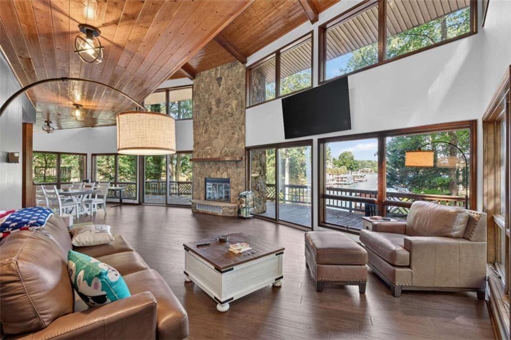 4 bedroom, 4 bathroom, 3,232 sq ft single family residence for sale at 9020 Lakeview Parkway, Villa Rica, GA 30180 — photo 9