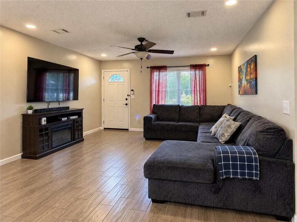 3 bedroom, 3 bathroom, 1,391 sq ft single family residence for sale at 6 Shallowford Court, Rome, GA 30165 — photo 4