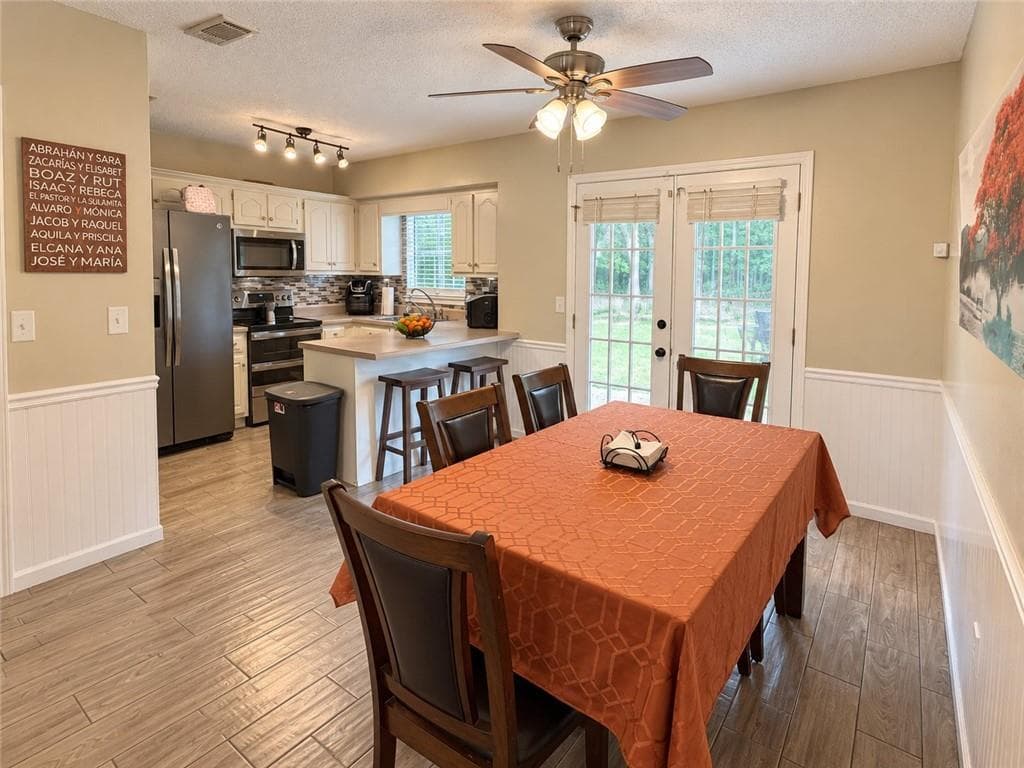 3 bedroom, 3 bathroom, 1,391 sq ft single family residence for sale at 6 Shallowford Court, Rome, GA 30165 — photo 5