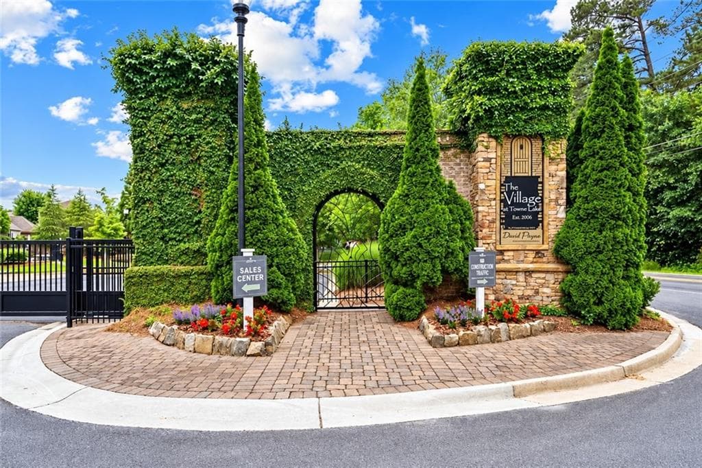 3 bedroom, 3 bathroom, 1,817 sq ft single family residence for rent at 727 Stickley Oak Way, Woodstock, GA 30189 for $2,800 a month — photo 2