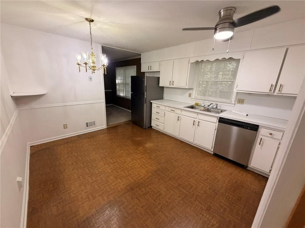 4 bedroom, 3 bathroom, 2,130 sq ft single family residence for rent at 2878 Pine Valley Circle, East Point, GA 30344 for $2,000 a month — photo 5