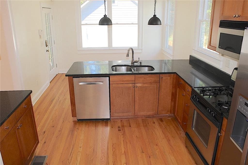 3 bedroom, 3 bathroom, 1,774 sq ft single family residence for sale at 1539 Carter Road, Decatur, GA 30032 — photo 10