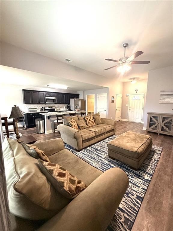 3 bedroom, 2 bathroom, 1,680 sq ft single family residence for sale at 117 Milford Circle, Perry, GA 31069 — photo 4