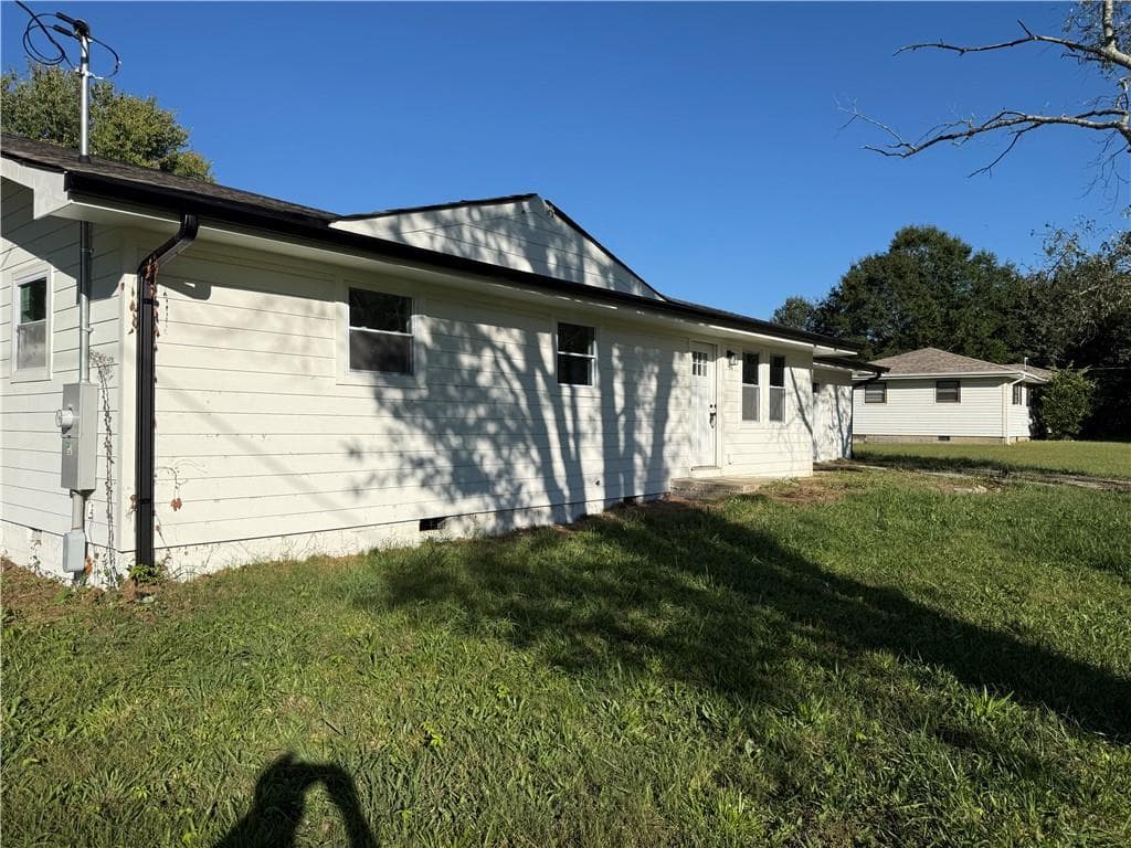 3 bedroom, 2 bathroom, 1,050 sq ft single family residence for sale at 203 Pierce Road, Hiram, GA 30141 — photo 2