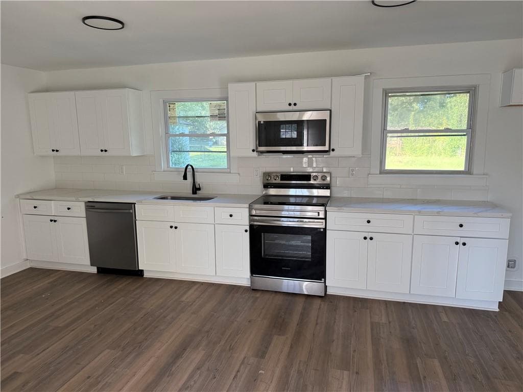 3 bedroom, 2 bathroom, 1,050 sq ft single family residence for sale at 203 Pierce Road, Hiram, GA 30141 — photo 4