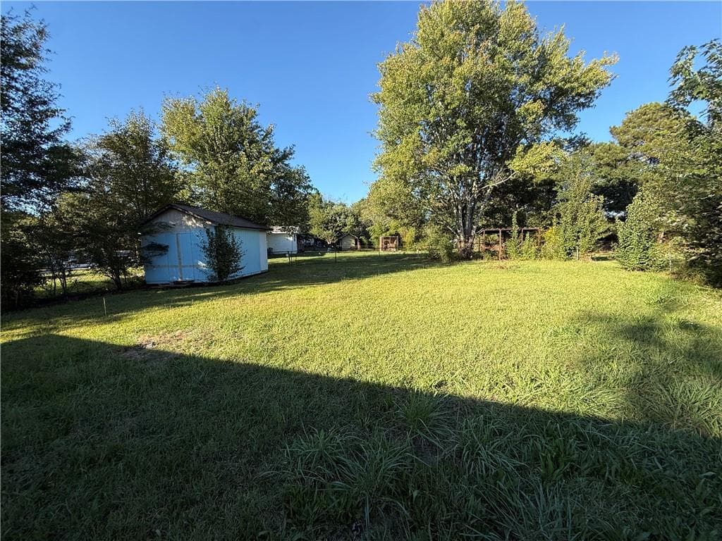 3 bedroom, 2 bathroom, 1,050 sq ft single family residence for sale at 203 Pierce Road, Hiram, GA 30141 — photo 5