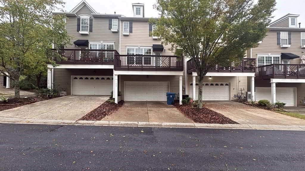 4 bedroom, 4 bathroom, 2,448 sq ft townhouse for rent at 11312 Musette Circle, Alpharetta, GA 30009 for $3,000 a month — photo 2