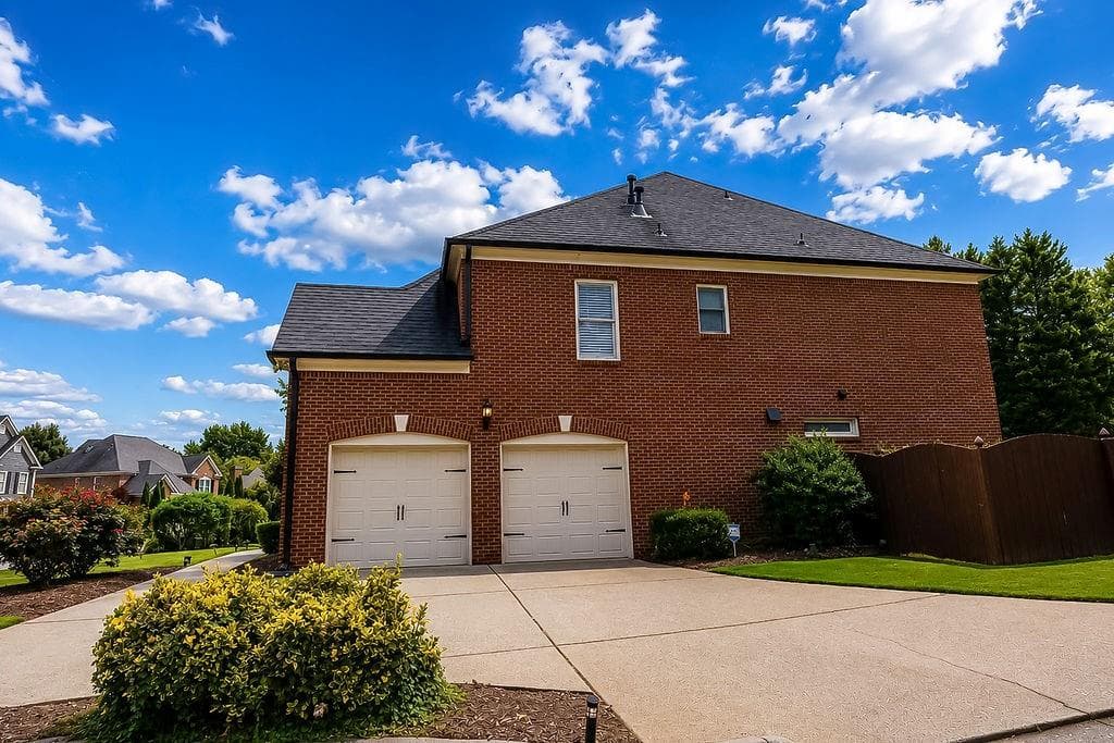 5 bedroom, 4 bathroom, 3,038 sq ft single family residence for rent at 12592 Waterside Drive, Milton, GA 30004 for $5,500 a month — photo 3