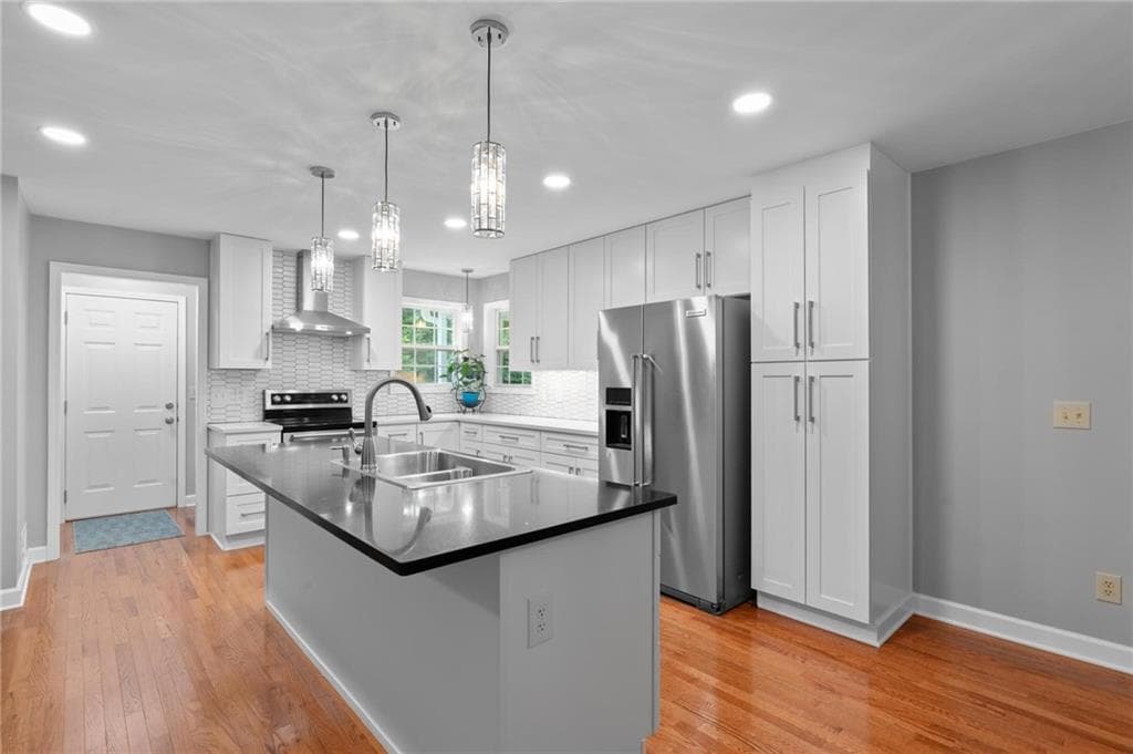 4 bedroom, 3 bathroom, 2,512 sq ft single family residence for sale at 121 Katy Lake Road, Jackson, GA 30233 — photo 8