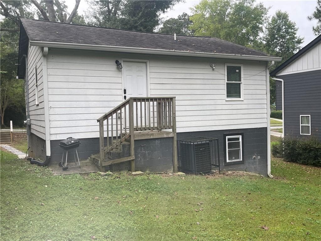 3 bedroom, 2 bathroom, 784 sq ft single family residence for rent at 2343 Carver Drive, Atlanta, GA 30314 for $1,950 a month — photo 5