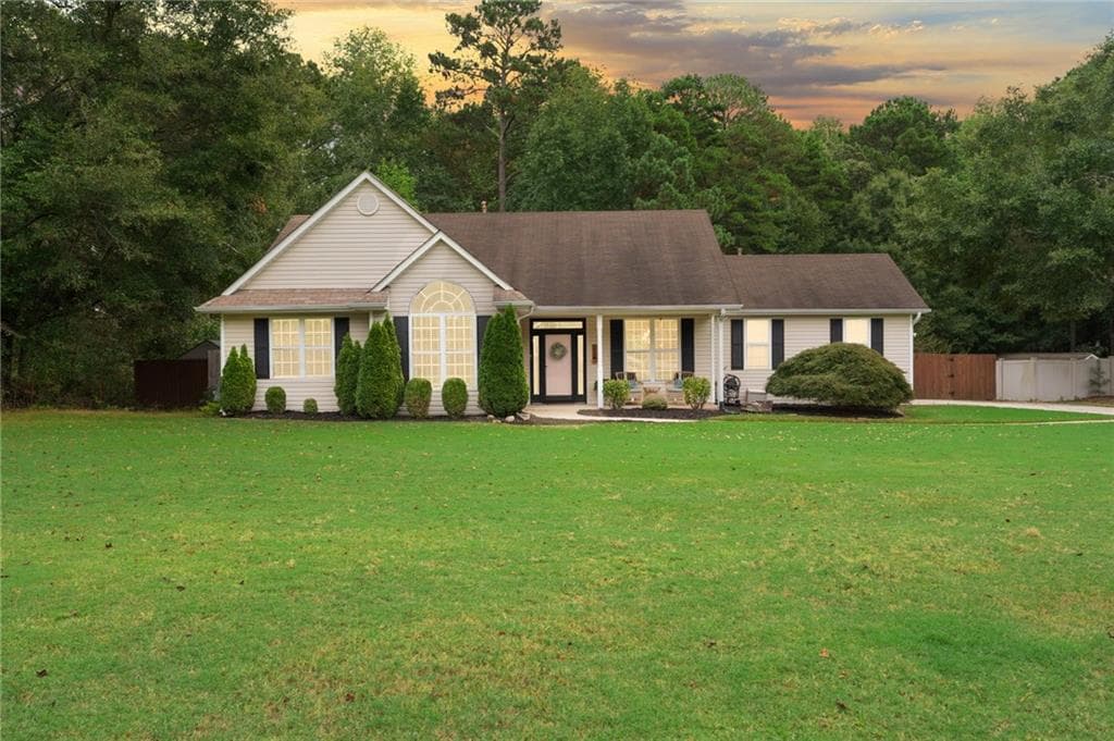 3 bedroom, 2 bathroom, 1,529 sq ft single family residence for sale at 10 Chemin Place, Sharpsburg, GA 30277
