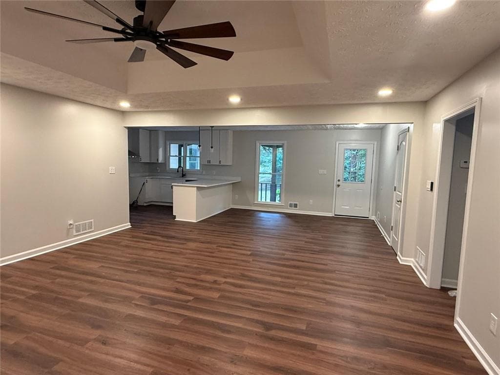 3 bedroom, 2 bathroom, 2,174 sq ft single family residence for rent at 5350 Hearn Road, Ellenwood, GA 30294 for $2,200 a month — photo 6