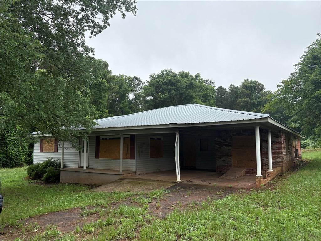3 bedroom, 1 bathroom, 1,772 sq ft single family residence for sale at 3144 Rockmart Road, Villa Rica, GA 30180