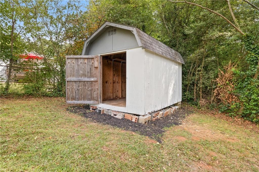 3 bedroom, 2 bathroom, 1,025 sq ft single family residence for sale at 1868 Goddard Street, Atlanta, GA 30315 — photo 10