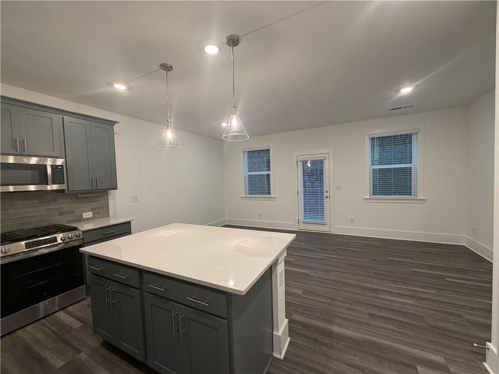 2 bedroom, 3 bathroom, 1,382 sq ft townhouse for rent at 1708 Gunnin Trace, Atlanta, GA 30318 for $2,450 a month — photo 4