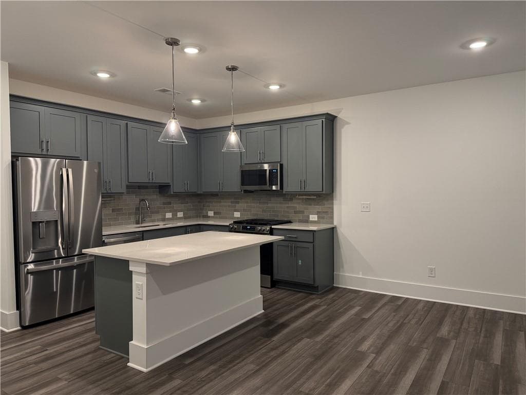 2 bedroom, 3 bathroom, 1,382 sq ft townhouse for rent at 1708 Gunnin Trace, Atlanta, GA 30318 for $2,450 a month — photo 6