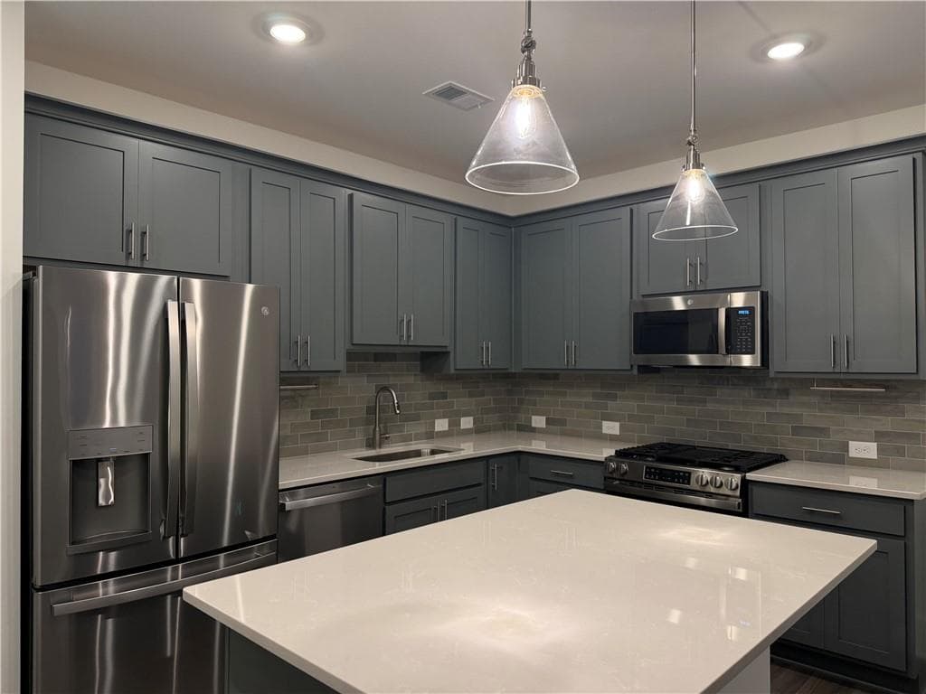 2 bedroom, 3 bathroom, 1,382 sq ft townhouse for rent at 1708 Gunnin Trace, Atlanta, GA 30318 for $2,450 a month — photo 7