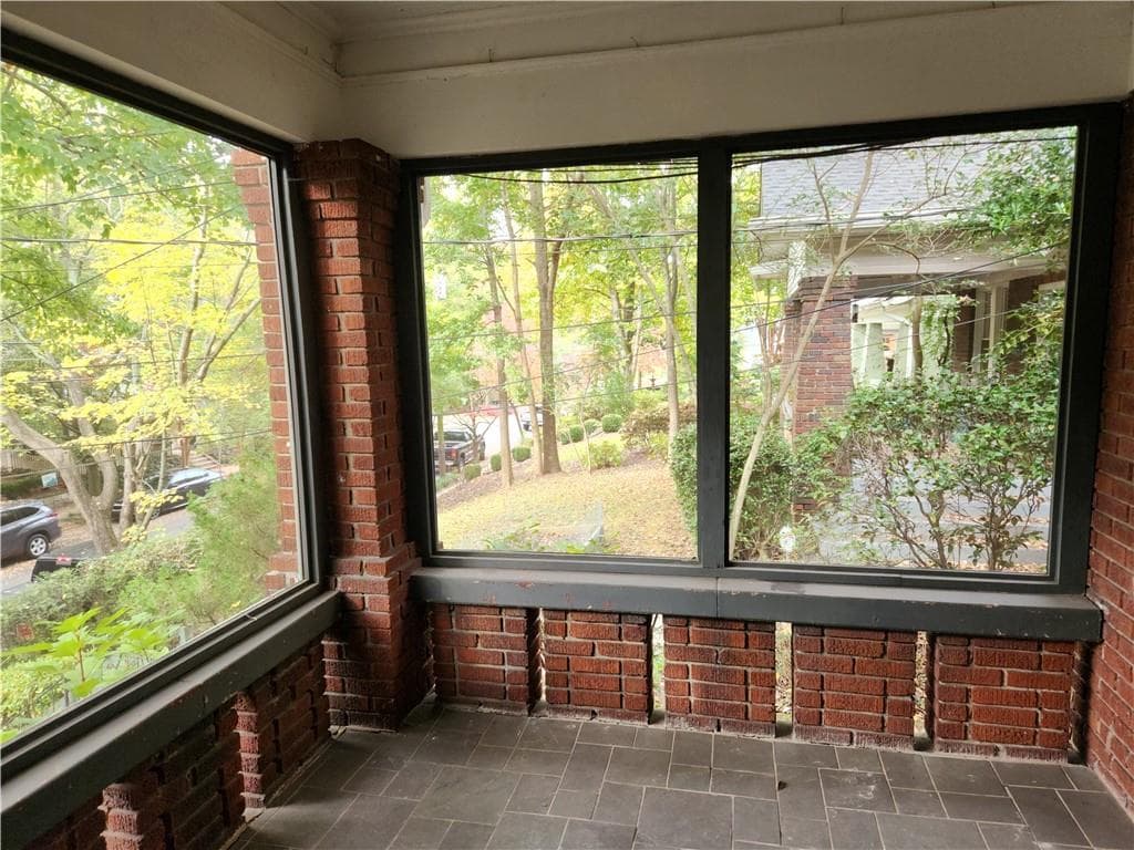 2 bedroom, 1 bathroom, 1,596 sq ft single family residence for rent at 1024 Highland View, Atlanta, GA 30306 for $2,950 a month — photo 3