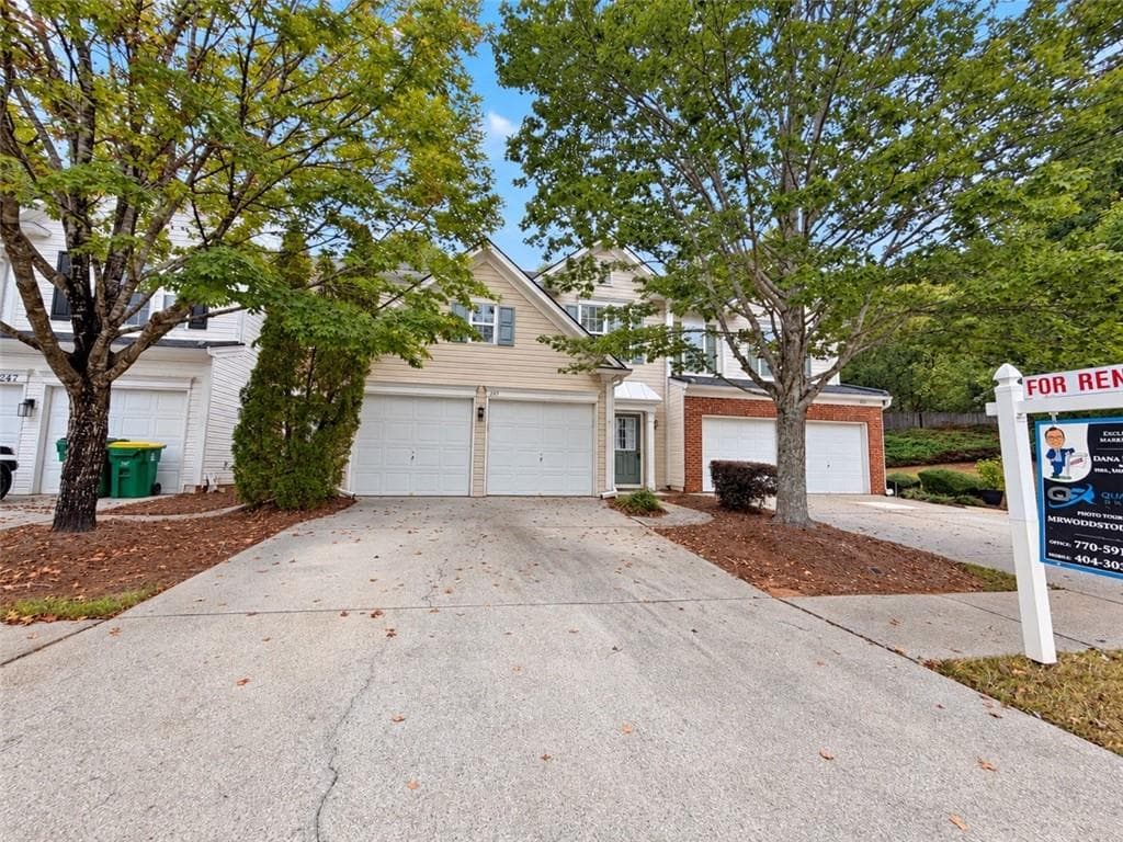 3 bedroom, 3 bathroom, 1,788 sq ft other for rent at 249 Regent Square, Woodstock, GA 30188 for $2,150 a month — photo 1 of 15