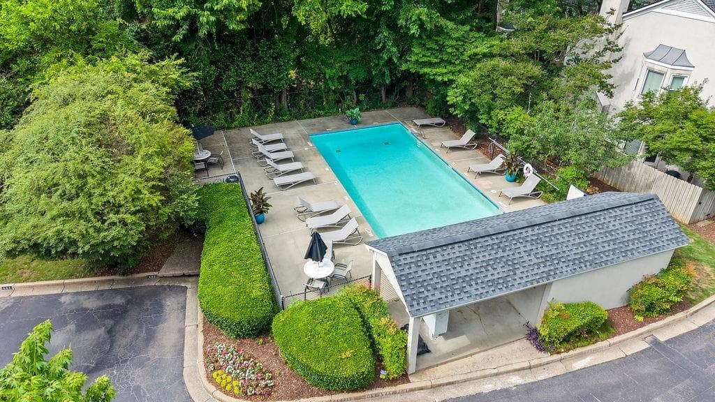 2 bedroom, 3 bathroom, 1,252 sq ft townhouse for sale at 502 Defoors Lndg, Atlanta, GA 30318 — photo 6