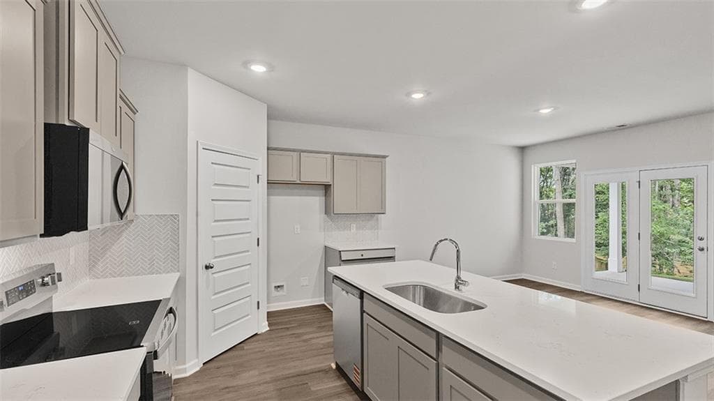 5 bedroom, 3 bathroom, 2,182 sq ft single family residence for sale at 518 Alder Lane Court, Griffin, GA 30223 — photo 4