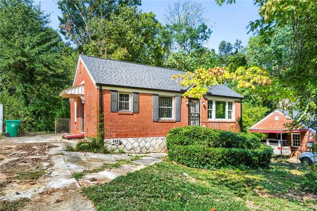 2 bedroom, 1 bathroom, 1,055 sq ft single family residence for rent at 1867 Glendale Drive, Decatur, GA 30032 for $1,595 a month — photo 2