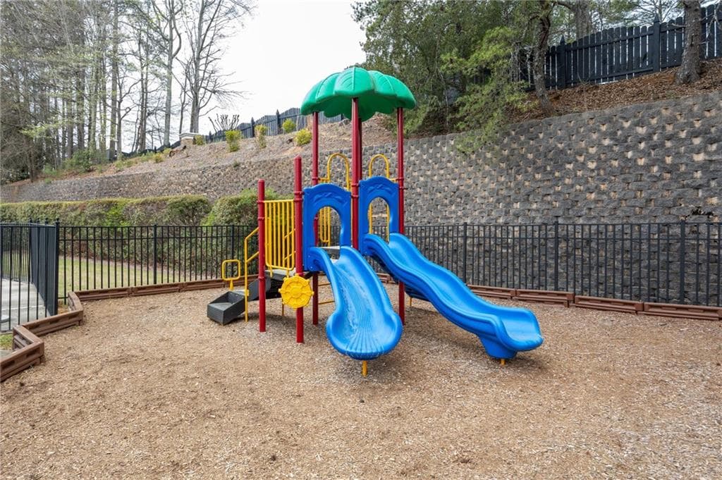 4 bedroom, 3 bathroom, 2,649 sq ft single family residence for rent at 5105 Riverthur Place, Peachtree Corners, GA 30096 for $4,995 a month — photo 9