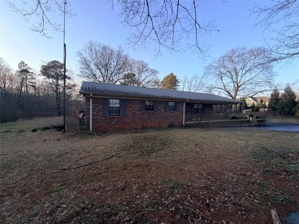 4 bedroom, 2 bathroom, 1,446 sq ft single family residence for sale at 4253 Mount Olive Road, Commerce, GA 30529 — photo 2