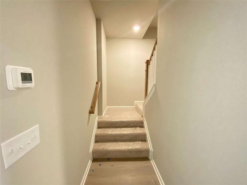 3 bedroom, 3 bathroom, 1,710 sq ft townhouse for sale at 3571 Saddleback Drive, Kennesaw, GA 30144 — photo 3