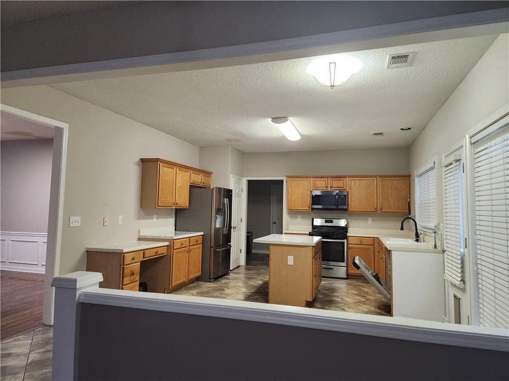 4 bedroom, 3 bathroom, 2,675 sq ft single family residence for rent at 330 Bloombridge Way, Marietta, GA 30066 for $2,900 a month — photo 6
