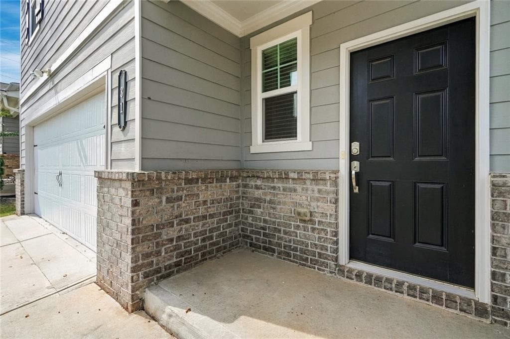 4 bedroom, 3 bathroom, 1,928 sq ft single family residence for rent at 31 Wynn Way, Pendergrass, GA 30567 for $2,000 a month — photo 2