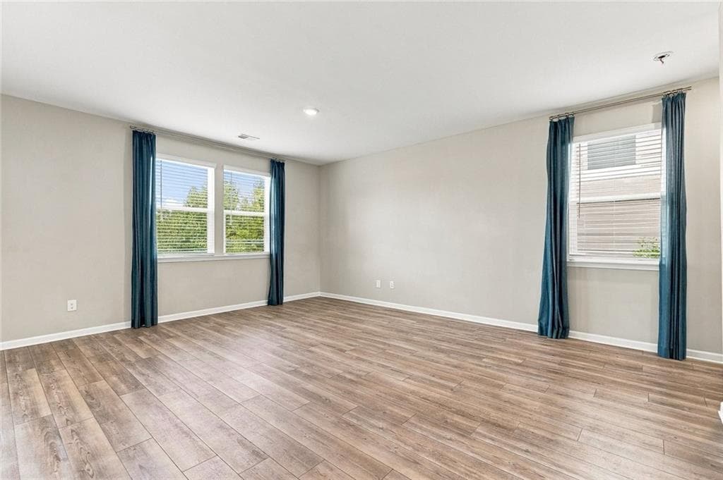 4 bedroom, 3 bathroom, 1,928 sq ft single family residence for rent at 31 Wynn Way, Pendergrass, GA 30567 for $2,000 a month — photo 5
