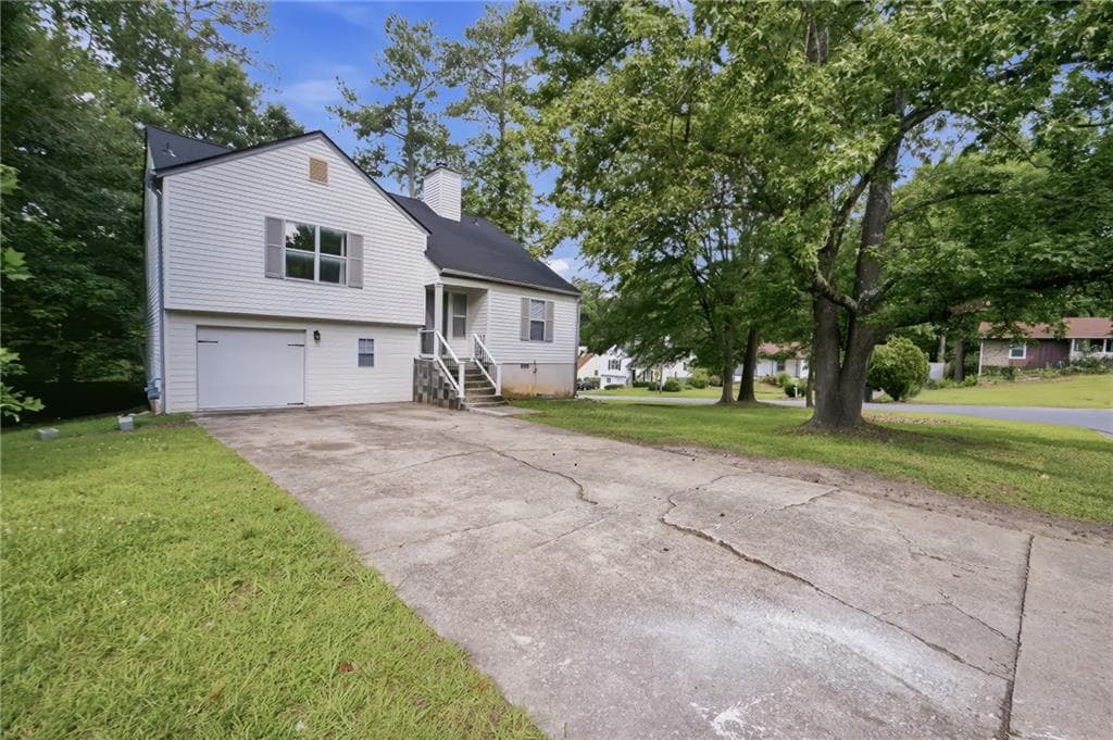 3 bedroom, 2 bathroom, 1,956 sq ft single family residence for rent at 2616 Selman Drive TOP, Duluth, GA 30096 for $1,800 a month — photo 3