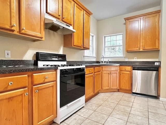 3 bedroom, 3 bathroom, 2,599 sq ft single family residence for rent at 2865 Fairburn Circle, Atlanta, GA 30331 for $2,495 a month — photo 6