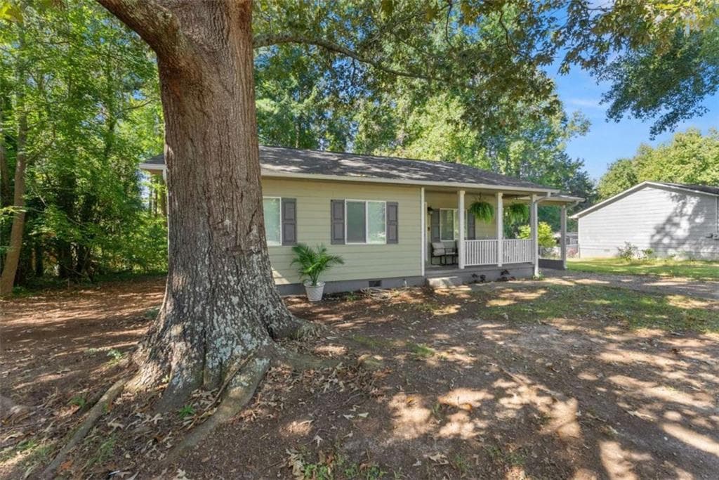3 bedroom, 1 bathroom, 1,041 sq ft single family residence for sale at 5663 McLeod Street, Lula, GA 30554 — photo 2